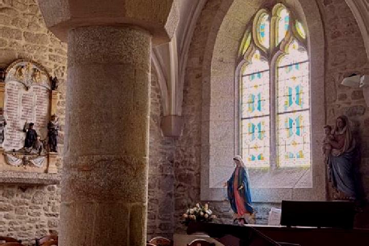 Escorts Saint-Thuriau, France — Local Companions