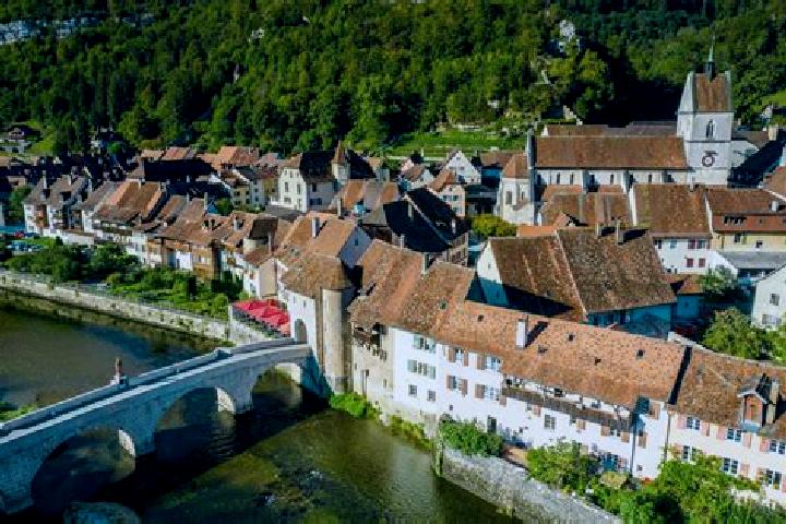 Escorts Saint-Ursanne, Switzerland — Local Companions