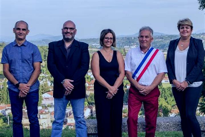 Escorts Saint-Victor-de-Cessieu, France — Local Companions