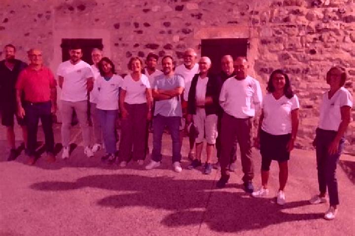 Escorts Saint-Vincent-de-Barres, France — Local Companions
