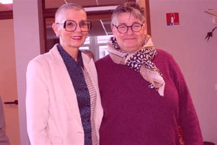Escorts Sainte-Marie-aux-Chenes, France — Local Companions