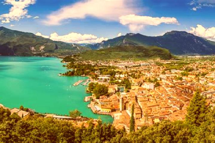 Escorts Salasco, Italy — Local Companions