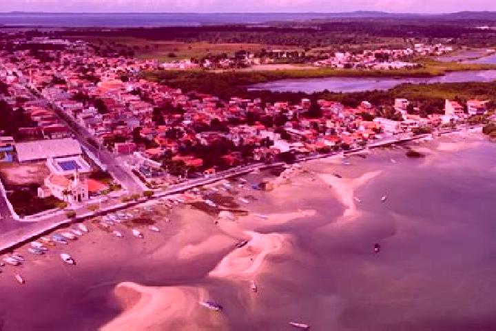 Escorts Salinas da Margarida, Brazil — Local Companions