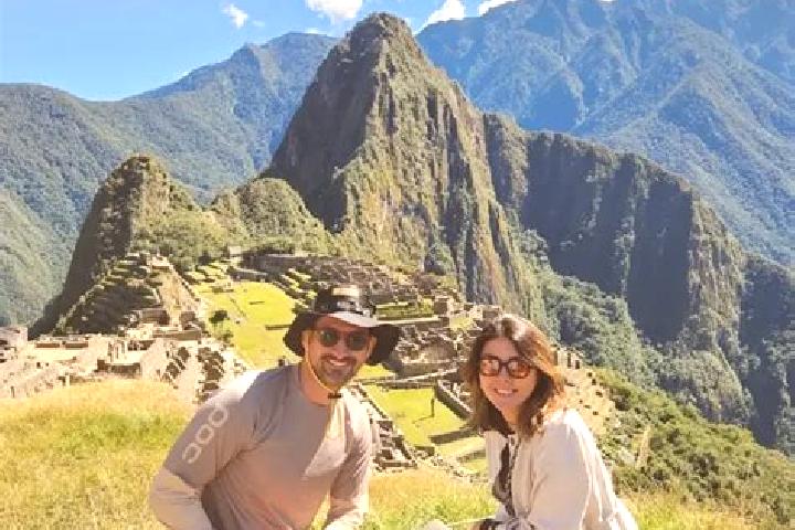 Escorts Sallacconi, Peru — Local Companions