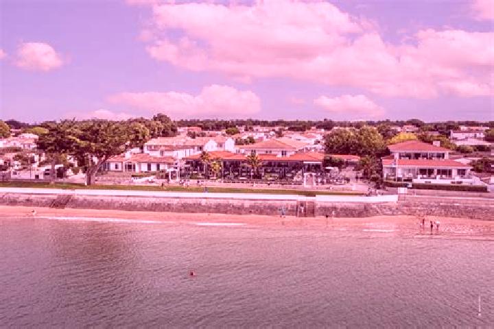 Escorts Salles-sur-Mer, France — Local Companions