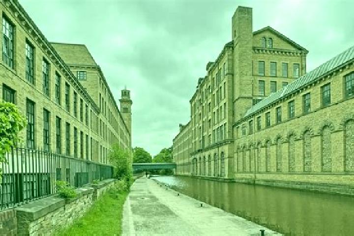 Escorts Saltaire, United Kingdom — Local Companions
