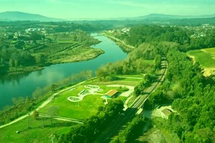 Escorts Salvatierra de Mino, Spain — Local Companions