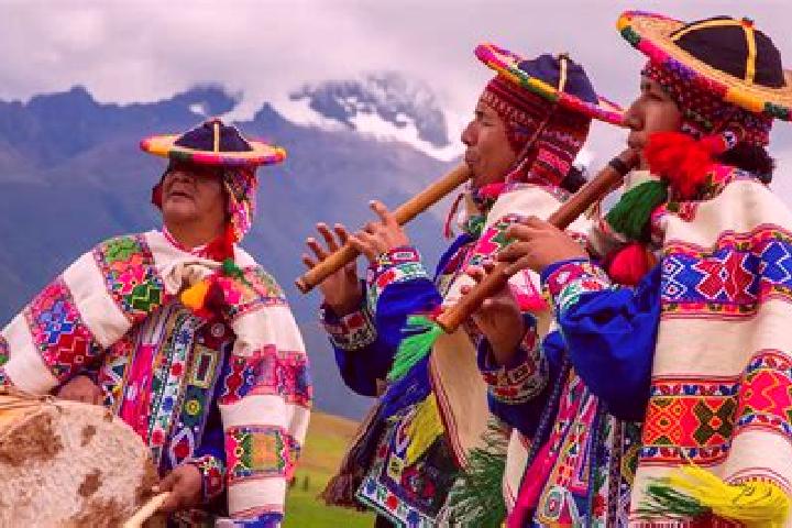 Escorts Saman, Peru — Local Companions