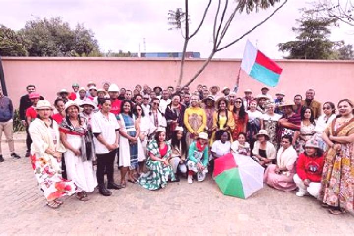 Escorts Sambaina, Madagascar — Local Companions