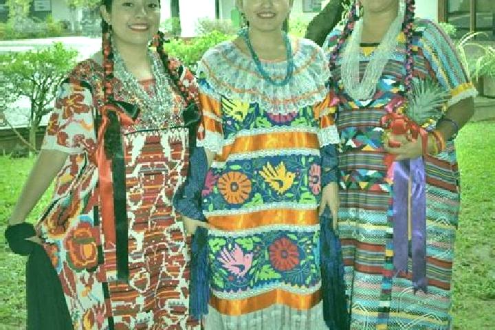 Escorts San Bartolo Soyaltepec, Mexico — Local Companions