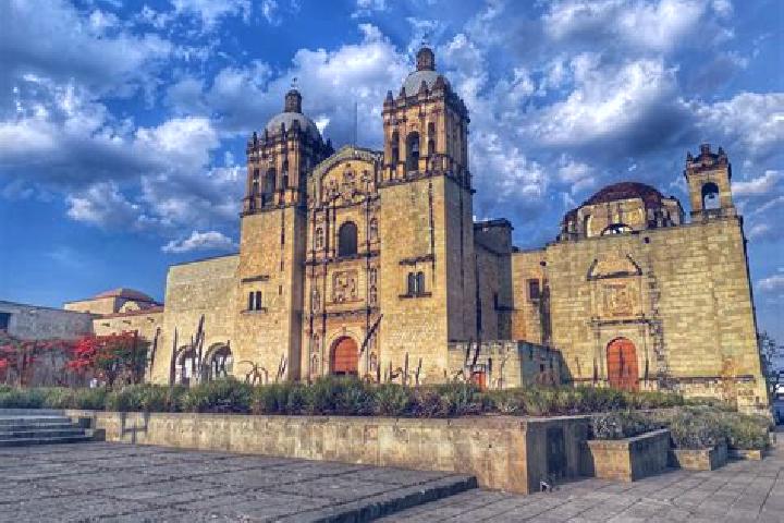 Escorts San Francisco de Guzman, Mexico — Local Companions