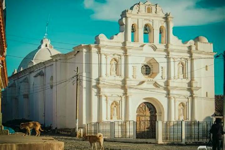 Escorts San Francisco El Alto, Guatemala — Local Companions