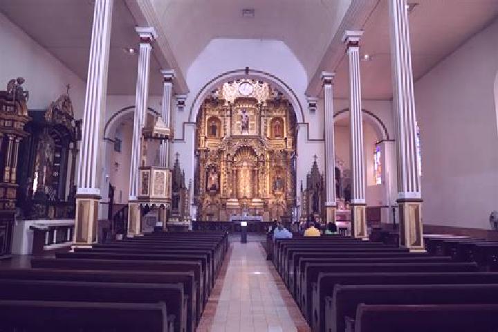 Escorts San Juan de Pastocalle, Ecuador — Local Companions