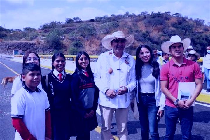 Escorts San Martin Tlamapa, Mexico — Local Companions