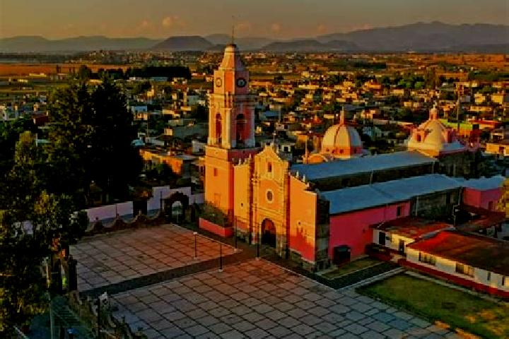Escorts San Mateo Coatepec, Mexico — Local Companions