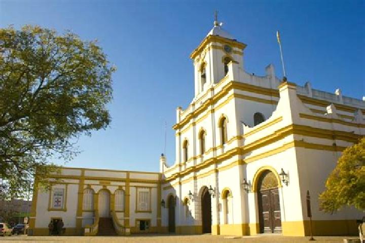 Escorts San Miguel del Monte, Argentina — Local Companions