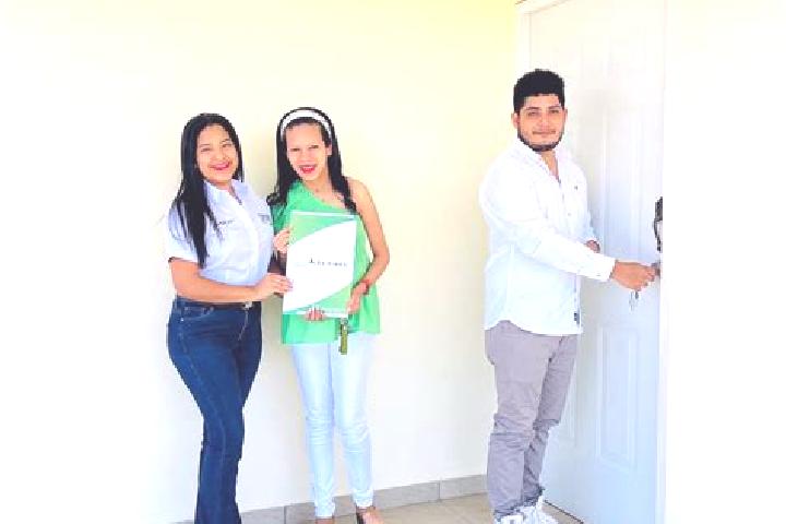 Escorts San Miguel del Yuco, Panama — Local Companions