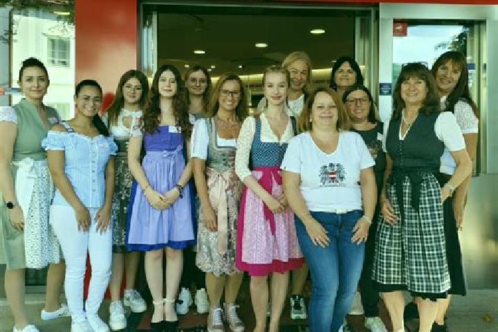 Escorts Sankt Nikolai im Soelktal, Austria — Local Companions