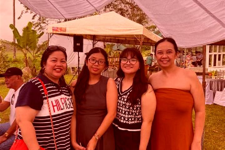Escorts Santa Brigida, Philippines — Local Companions