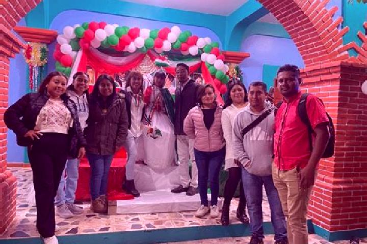 Escorts Santa Maria Lachixio, Mexico — Local Companions