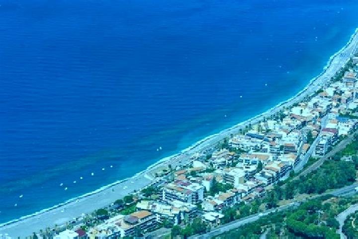 Escorts Santa Teresa di Riva, Italy — Local Companions