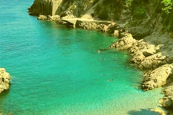Escorts Santa Teresa, Italy — Local Companions