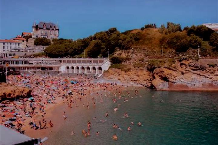 Escorts Sare, France — Local Companions
