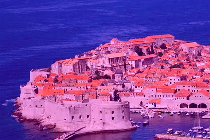 Escorts Sarvas, Croatia — Local Companions