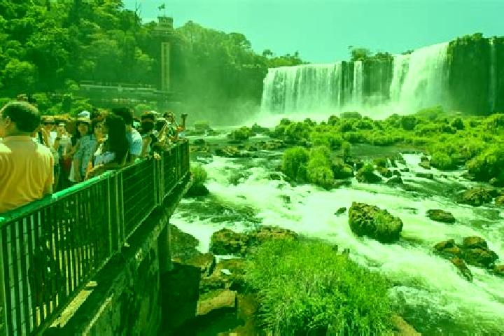 Escorts Saudade do Iguacu, Brazil — Local Companions