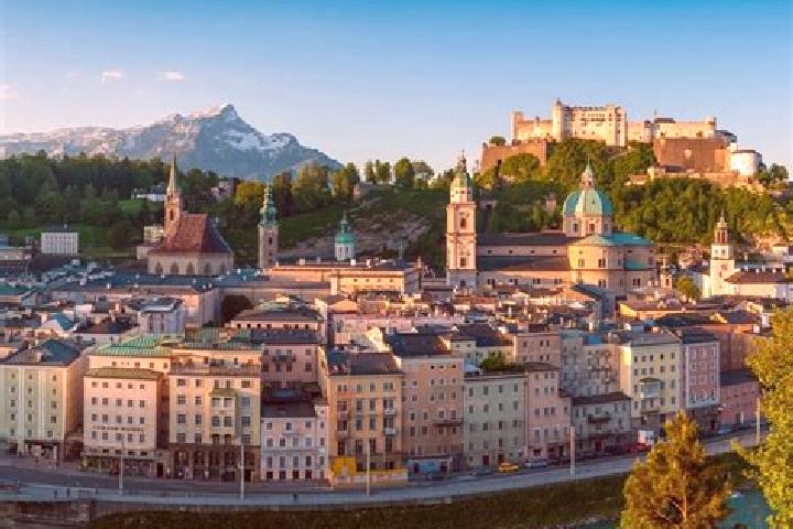 Escorts Schalkham, Austria — Local Companions