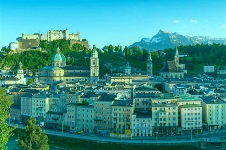 Escorts Schlatt, Austria — Local Companions