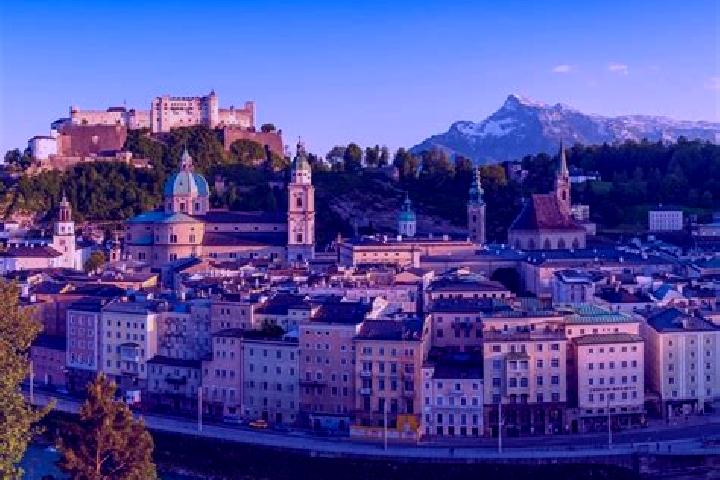 Escorts Schleinbach, Austria — Local Companions