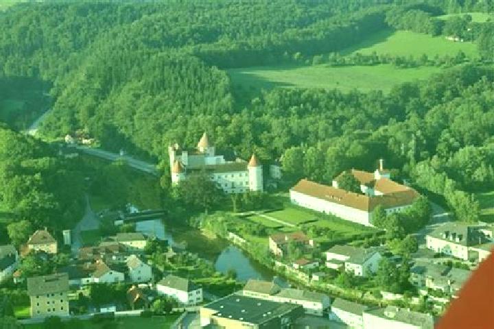 Escorts Schwertberg, Austria — Local Companions