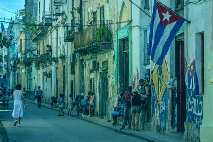 Escorts Segundo Frente, Cuba — Local Companions
