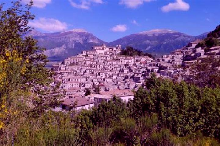 Escorts Serra Pedace, Italy — Local Companions