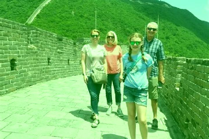 Escorts Shaxi, China — Local Companions