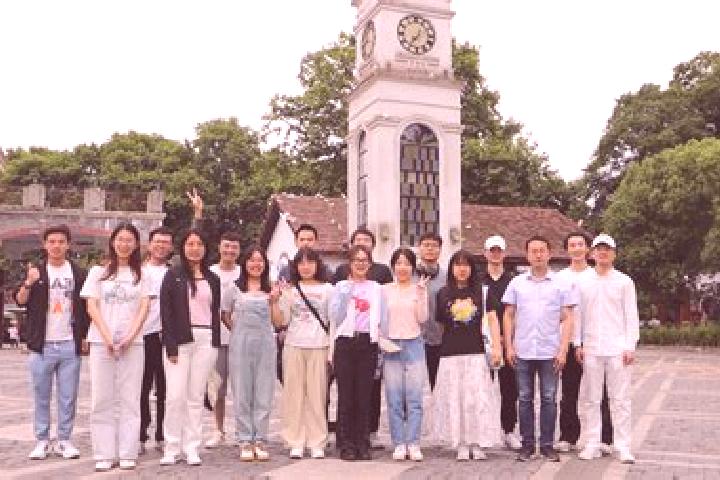 Escorts Shuiyuan, China — Local Companions