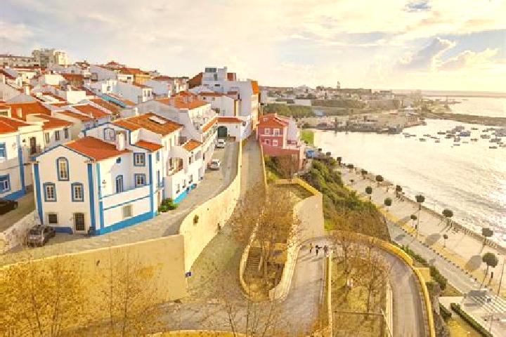 Escorts Sines, Portugal — Local Companions