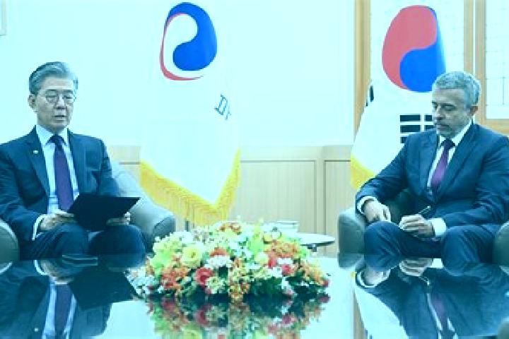 Escorts Sinhyeon, South Korea — Local Companions