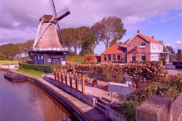 Escorts Sint Annaparochie, Netherlands — Local Companions