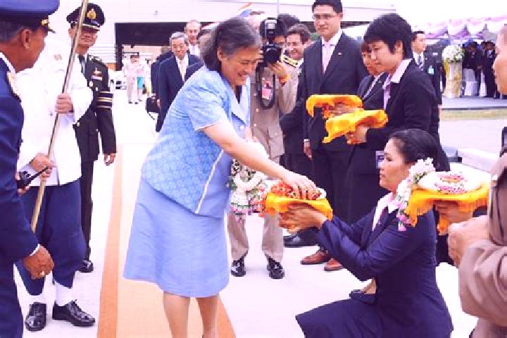 Escorts Sirindhorn, Thailand — Local Companions