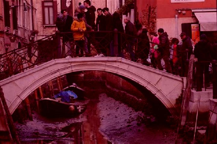 Escorts Sirone, Italy — Local Companions