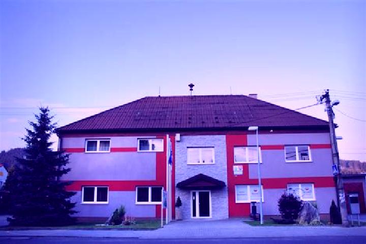 Escorts Skuhrov nad Belou, Czech Republic — Local Companions