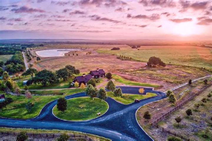 Escorts Skyline Acres, United States — Local Companions