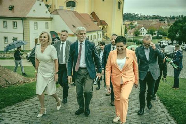 Escorts Slapy, Czech Republic — Local Companions