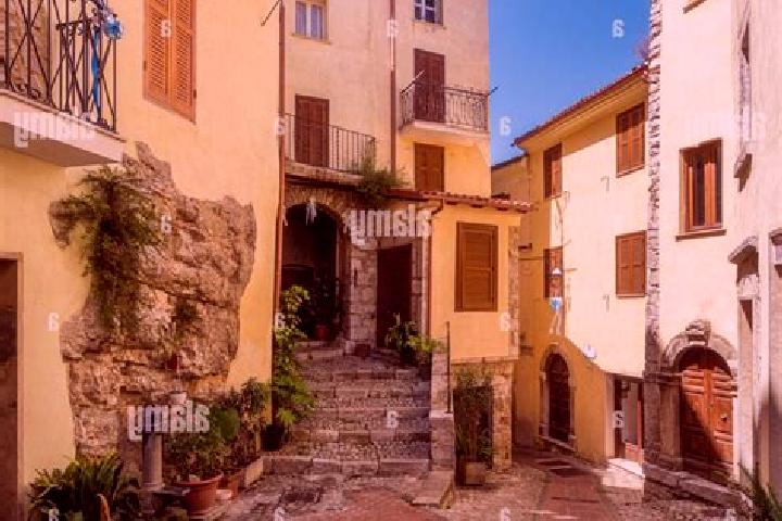 Escorts Sonnino, Italy — Local Companions