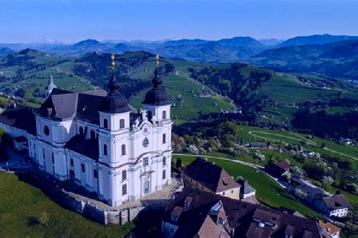Escorts Sonntagberg, Austria — Local Companions