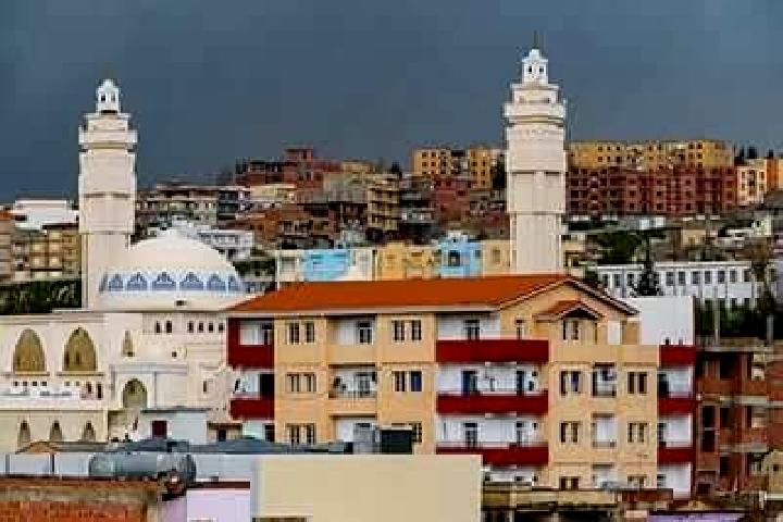 Escorts Souk Ahras, Algeria — Local Companions