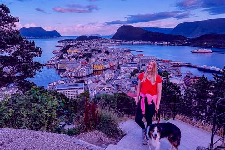 Escorts Sovik, Norway — Local Companions