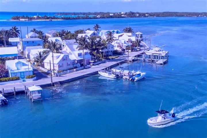 Escorts Spanish Wells, Bahamas — Local Companions